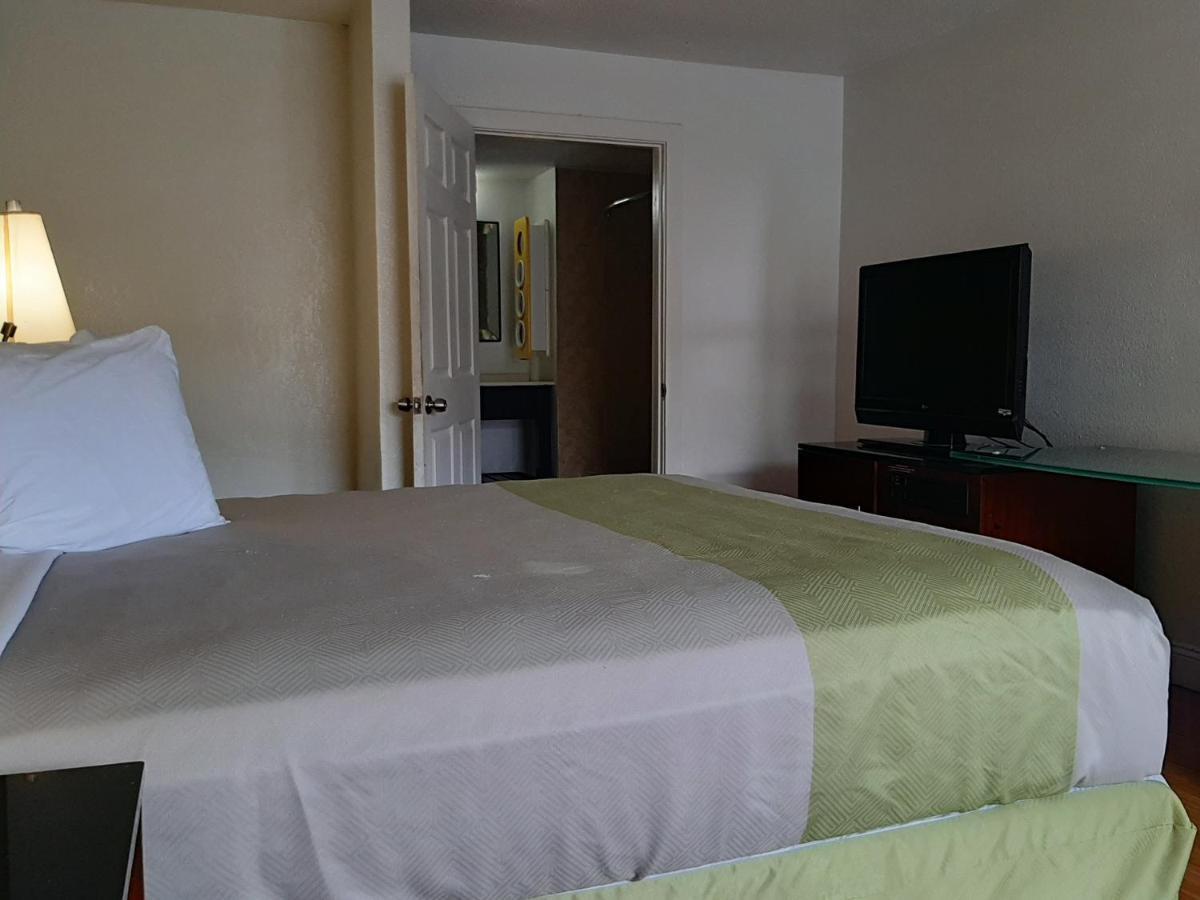 Econo Lodge Airport Near Billy Graham Parkway 夏洛特 外观 照片