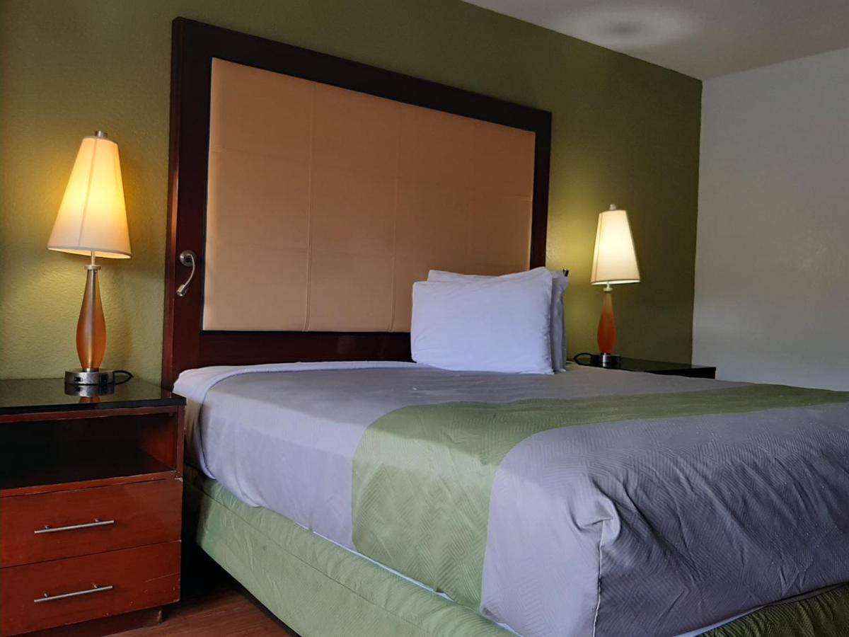 Econo Lodge Airport Near Billy Graham Parkway 夏洛特 外观 照片
