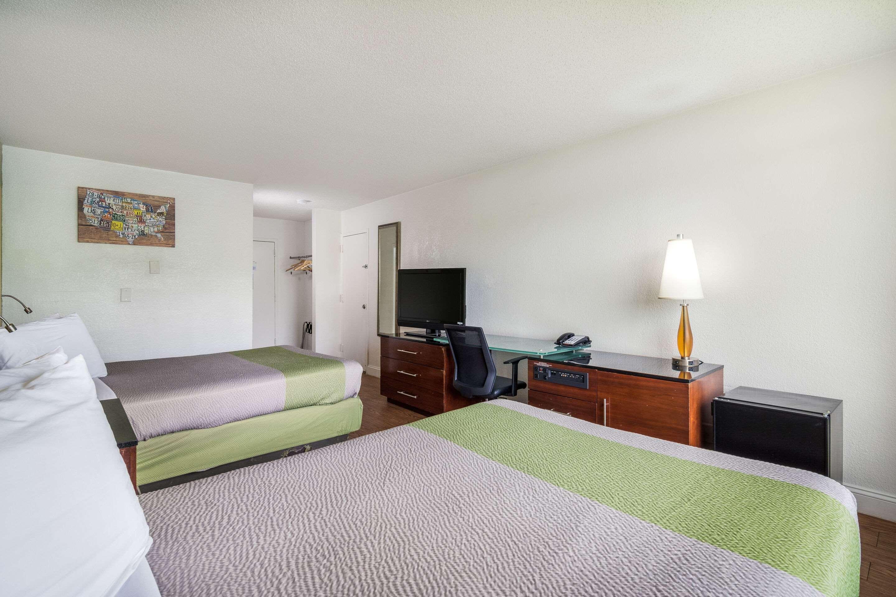 Econo Lodge Airport Near Billy Graham Parkway 夏洛特 外观 照片