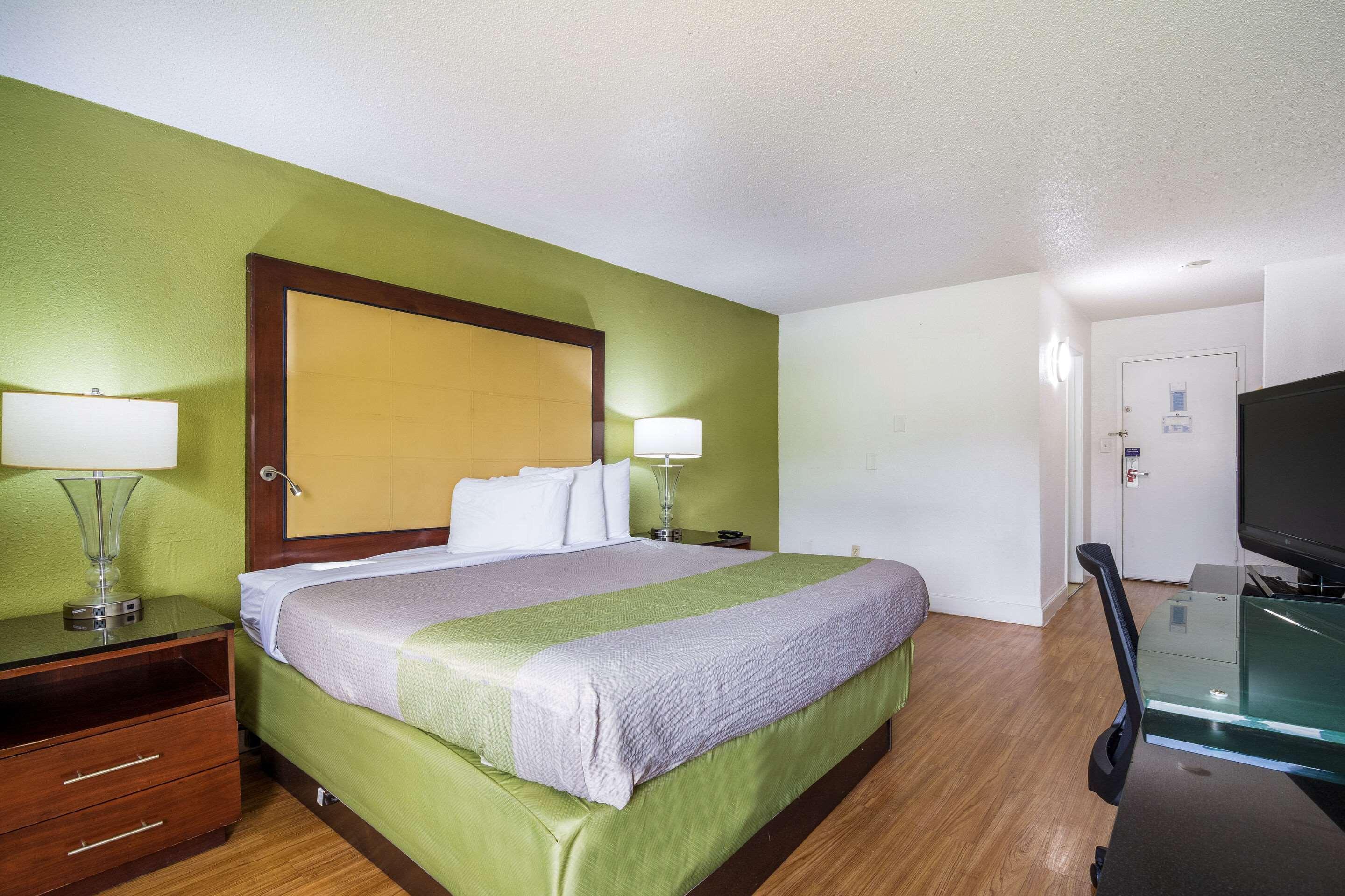 Econo Lodge Airport Near Billy Graham Parkway 夏洛特 外观 照片