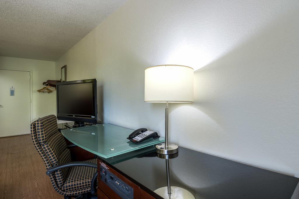 Econo Lodge Airport Near Billy Graham Parkway 夏洛特 外观 照片