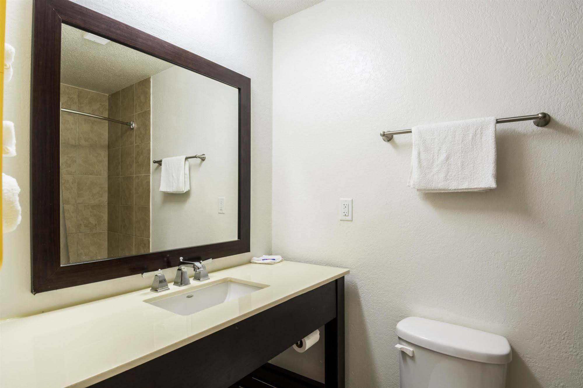 Econo Lodge Airport Near Billy Graham Parkway 夏洛特 外观 照片