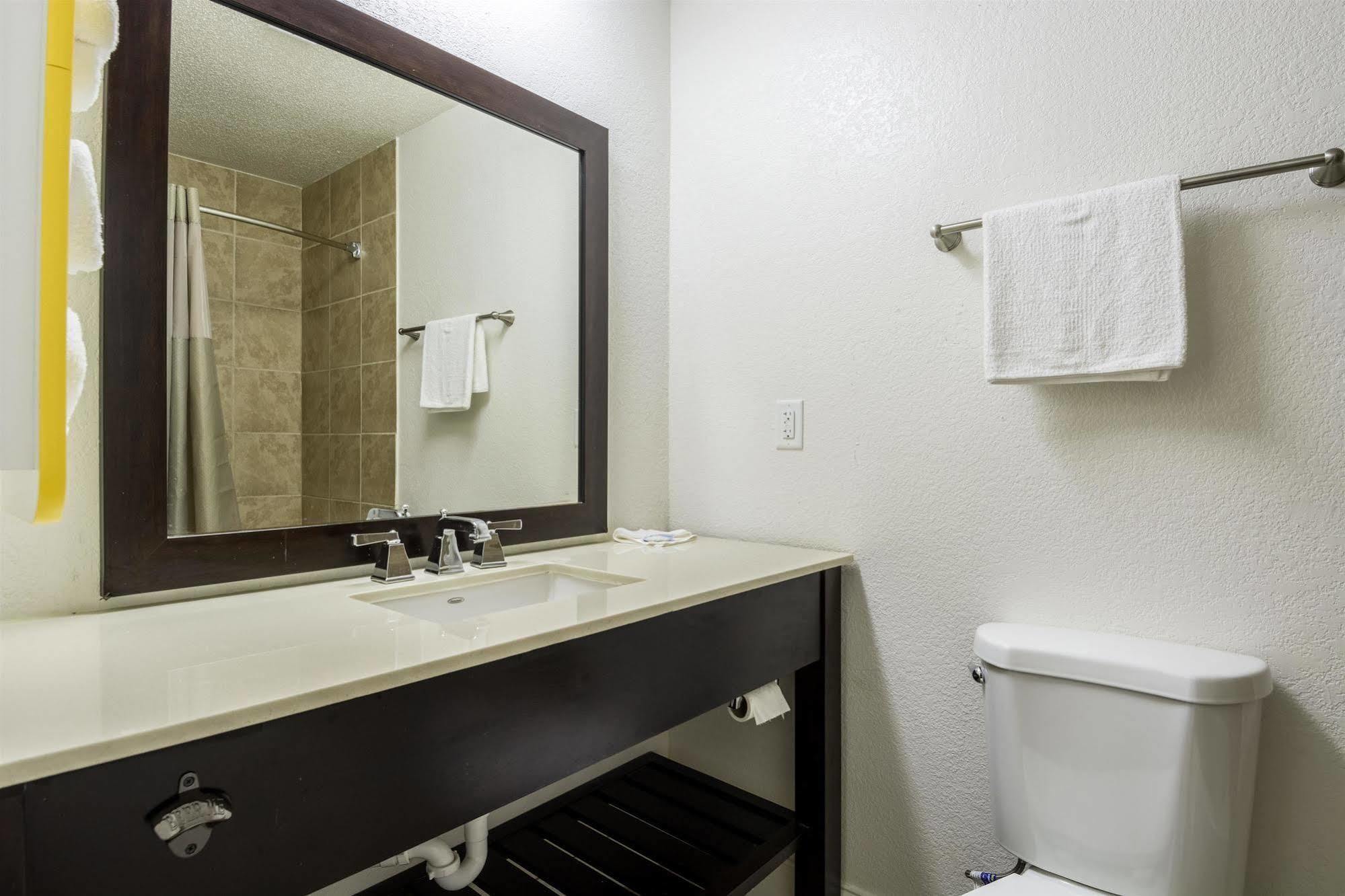 Econo Lodge Airport Near Billy Graham Parkway 夏洛特 外观 照片